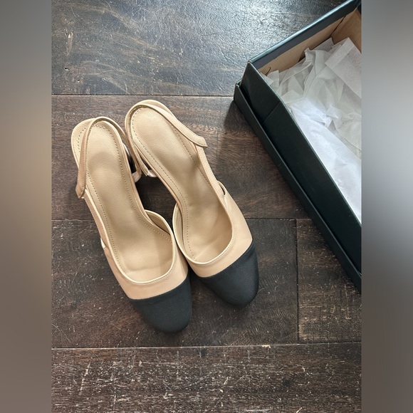 Amazon Essentials Shoes - Basically New Captoe Slingback’s
